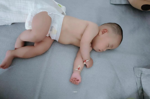 郴州宝宝发烧可以喝牛奶吗